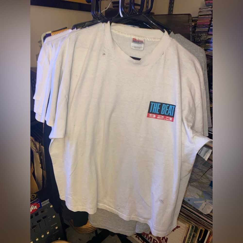 92.3 the beat no color lines tshirt 
used
Size XL